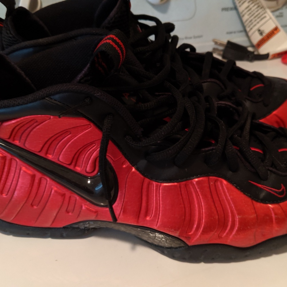 NIKE | 2016 Air Foamposite Pro | Red